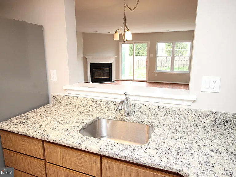 29 Van Horn Pl — Photo 18