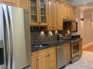 72-31 68th St #1R, Ridgewood, NY 11385