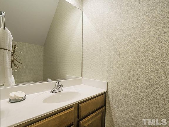 2nd image of 203 Saint Elizabeth Dr