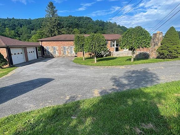 3rd image of 202 Tabor Rd