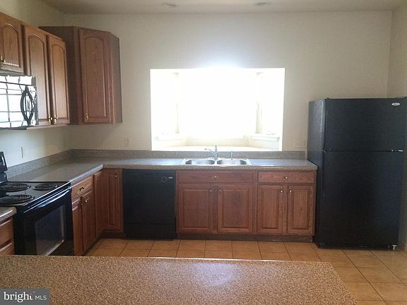 4th image of 229 Merriweather Dr