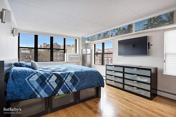 Sold by Sotheby's International Realty | media 5
