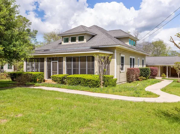 2031 Grand Ave, Liberty, TX 77575