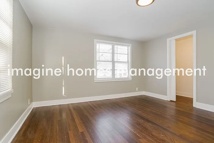 7606 Ward Pkwy — Photo 9