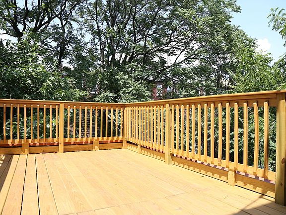 5th image of 619 Willoughby Ave APT 3