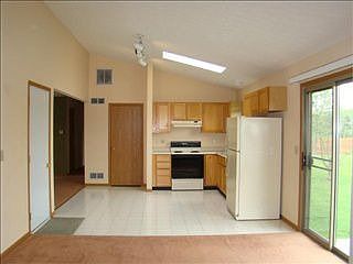 4th image of 241 Pin Oak Ct