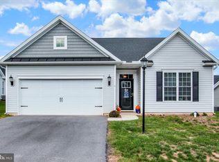 8 Osprey Ct, Gettysburg, PA 17325