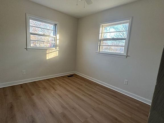 4th image of 1112 Ireland Dr