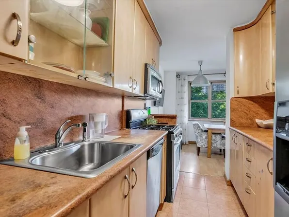 458 Neptune Ave APT 4C, Brooklyn, NY 11224