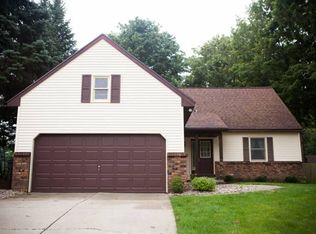 2402 Windview Dr SW, Wyoming, MI 49519