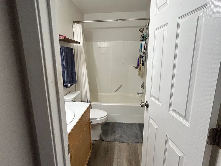 1246 NW Nina Ct — Photo 28