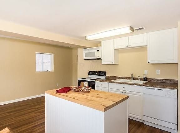4th image of 2486 Ferris Park Dr N