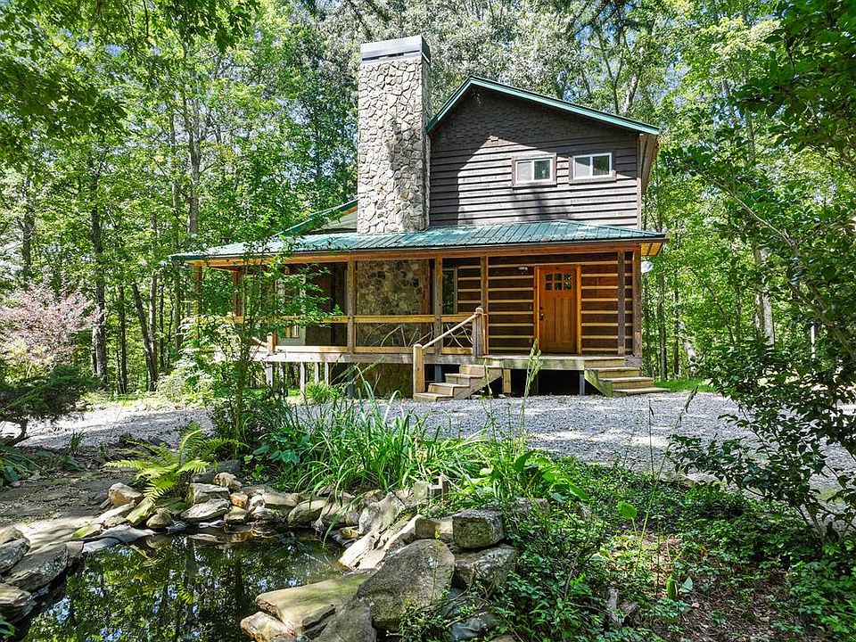 1st image of 335 Meadow Woods Dr