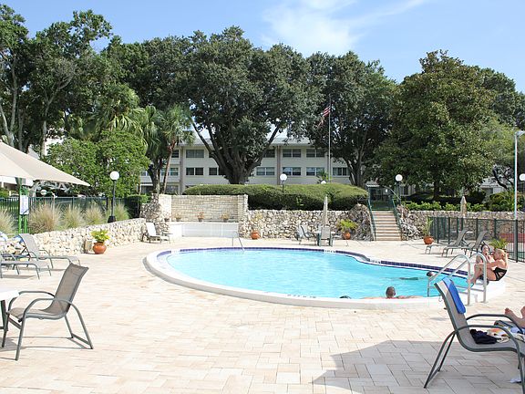 5th image of 1235 S Highland Ave #3-309