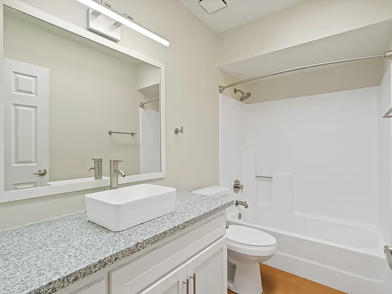 4865 E Lee St — Photo 5