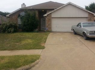 1013 Woodall Dr, Cedar Hill, TX 75104