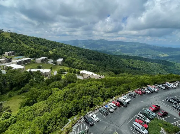 (undisclosed Address), Banner Elk, NC 28604