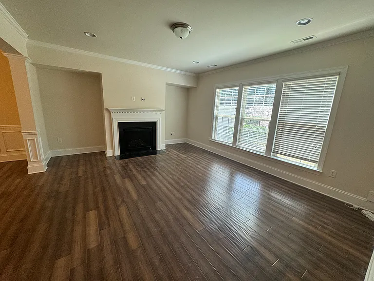 413 Daylin Dr — Photo 8