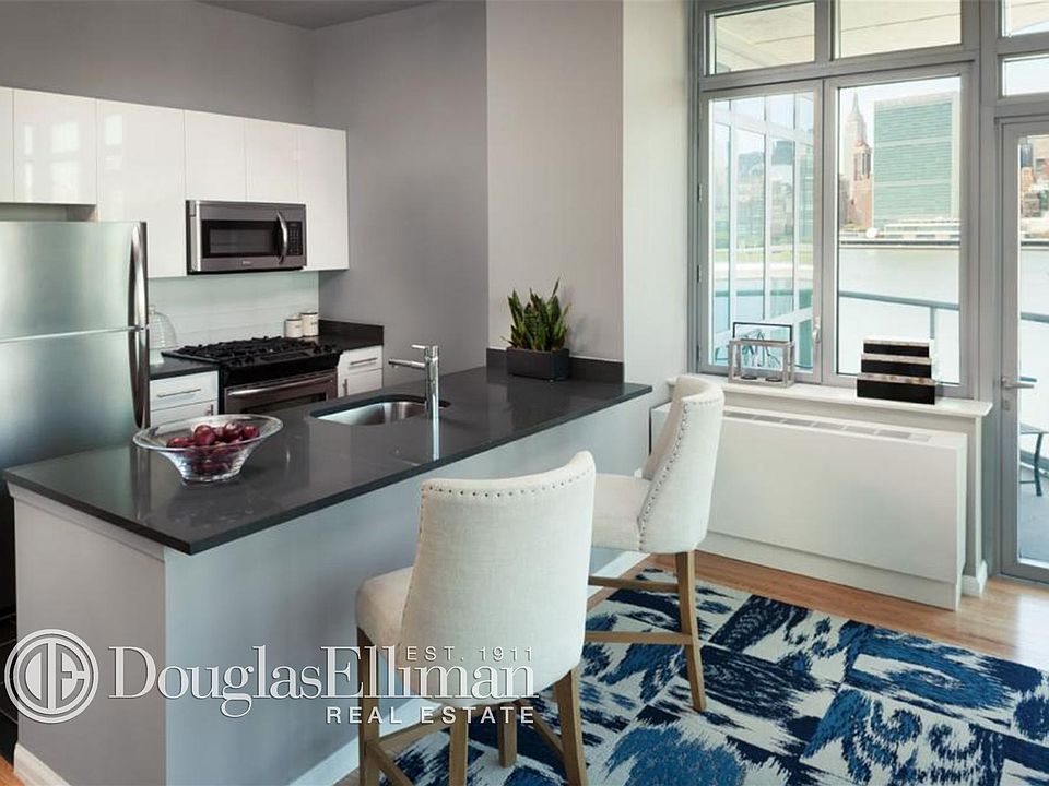 2nd image of 4540 Center Blvd APT 2304