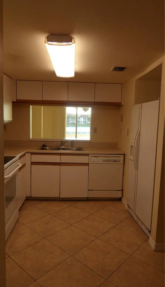 3 bed, 2.5 bath, 1515 sqft, $2,200 — Photo 3