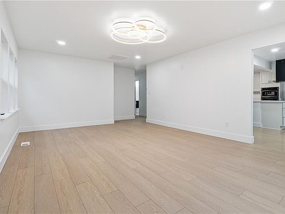 4th image of 19 Wakefield Rd