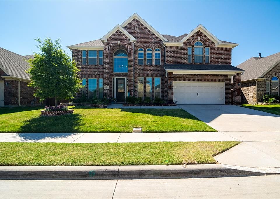 1st image of 1379 Sandhurst Dr