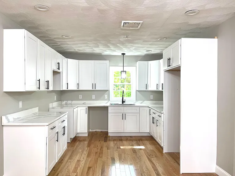 1112 W Boylston St #B-1 — Photo 3