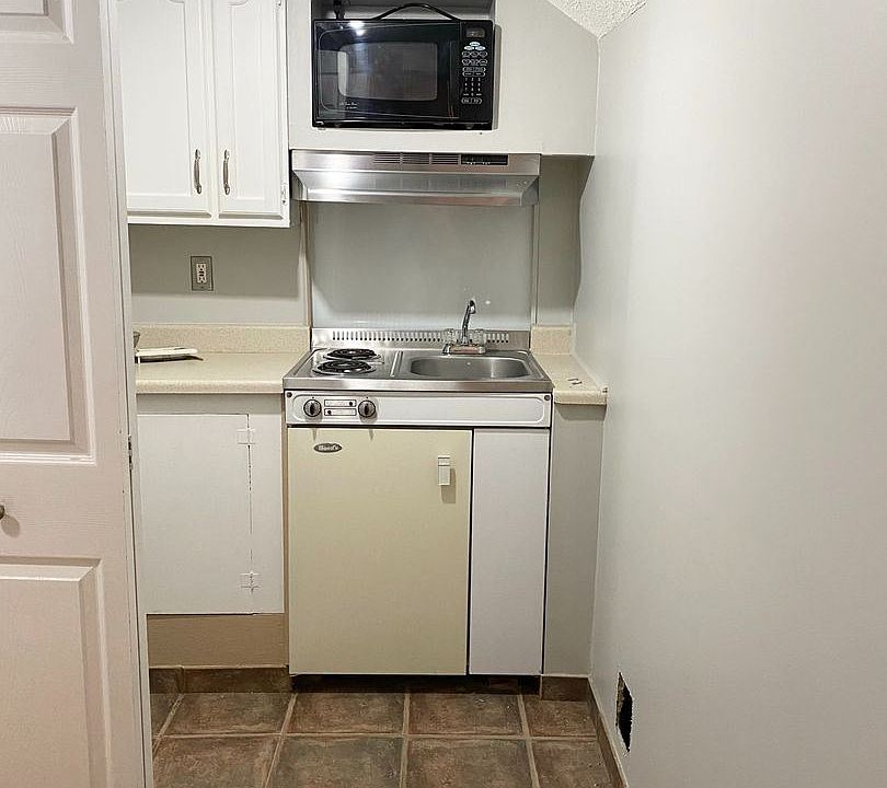 1st image of 844 Patterson Ave SE