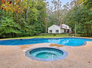 10623 Timberidge Rd, Fairfax Station, VA 22039