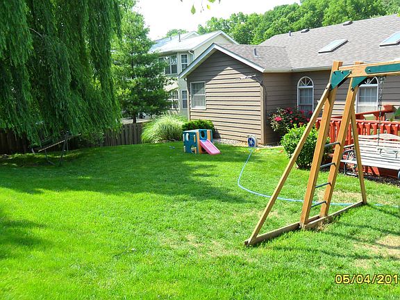 4th image of 220 Belden Dr
