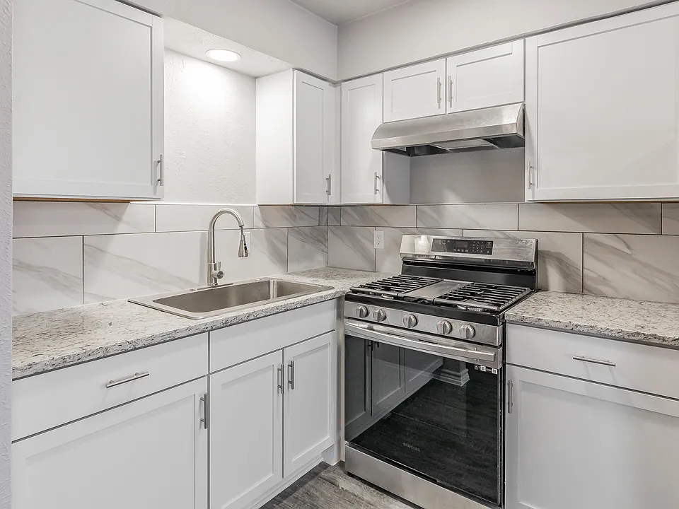 4417 US Highway 80 E #115