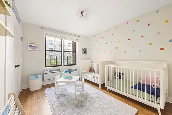 Sold by Compass | media 21