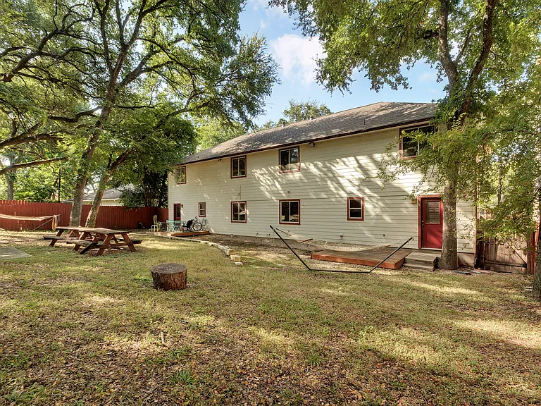 912 Keith Ln #B — Photo 4