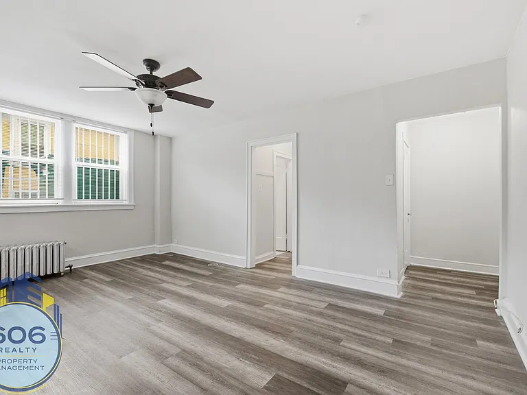 The Ashland Tower Modern Living in the Heart of Rogers Park — Photo 45