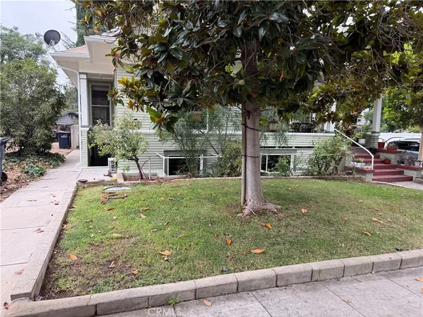 102 1/2 S Buena Vista St, Redlands, CA 92373