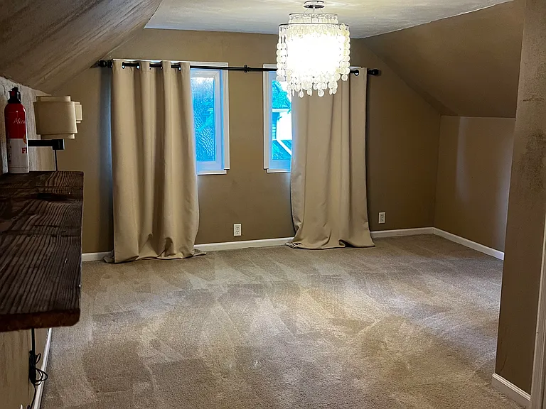 810 Richard St — Photo 32