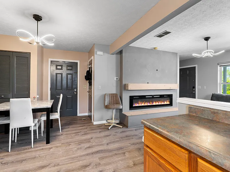 1113 Weaver Ct — Photo 9