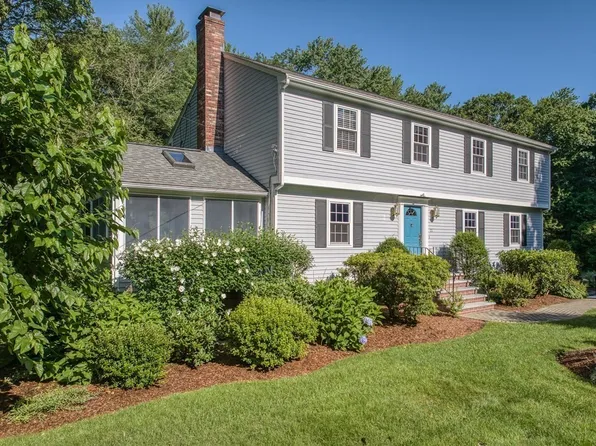 22 Cot Hill Rd, Bedford, MA 01730