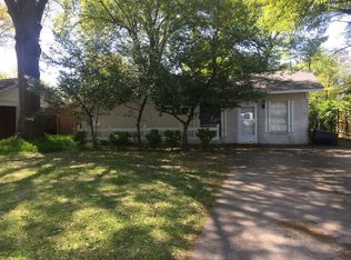 409 Gordon St, Greenville, MS 38701