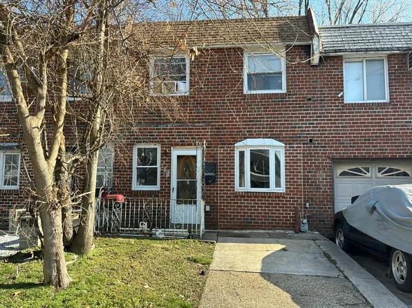 213 Glen Cove Rd, Darby, PA 19023