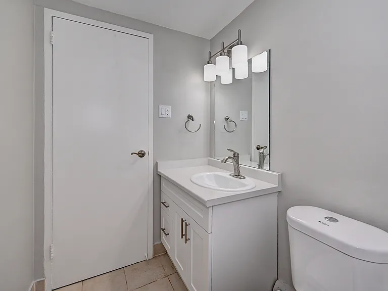 202 Hespeler Rd — Photo 24