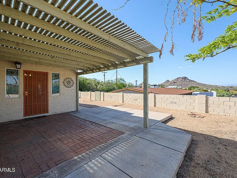1740 E Camino Del Santo — Photo 27