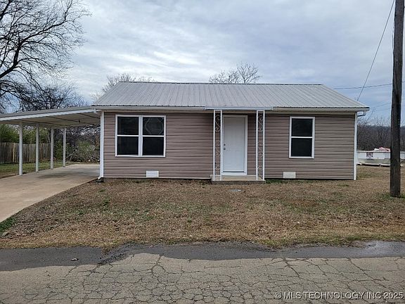 2nd image of 717 Woodland St