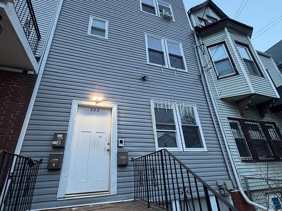 1st image of 222 N 5th St #1
