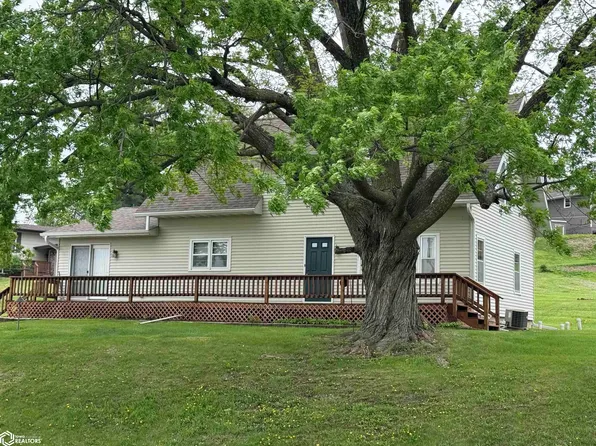 400 16th St, Corning, IA 50841