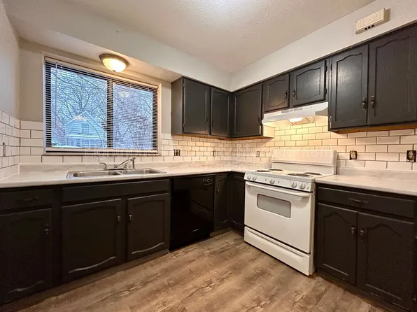 2134 McKee Ave SW APT 2, Grand Rapids, MI 49503