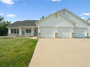 4118 Paradise Ct NW, Cedar Rapids, IA 52405