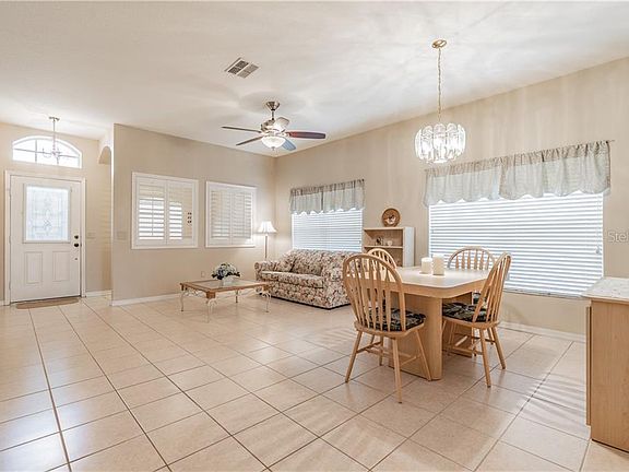 3rd image of 2834 Banyan Hill Ln