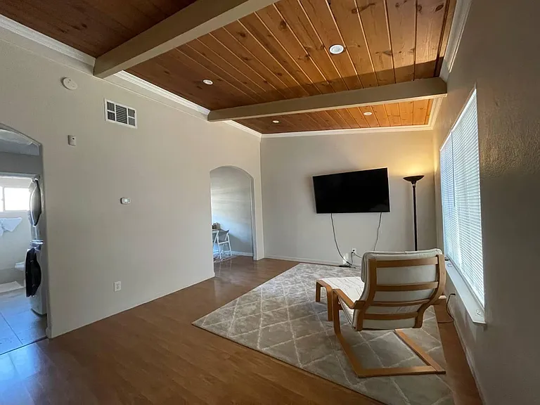 773 Hayes Ave #1 — Photo 4