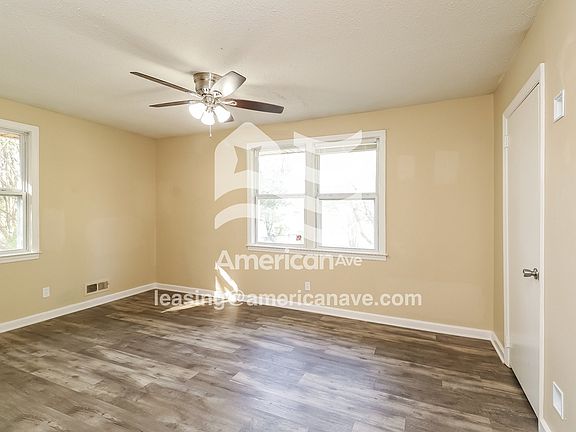 1426_003_living_room_13638858.jpg